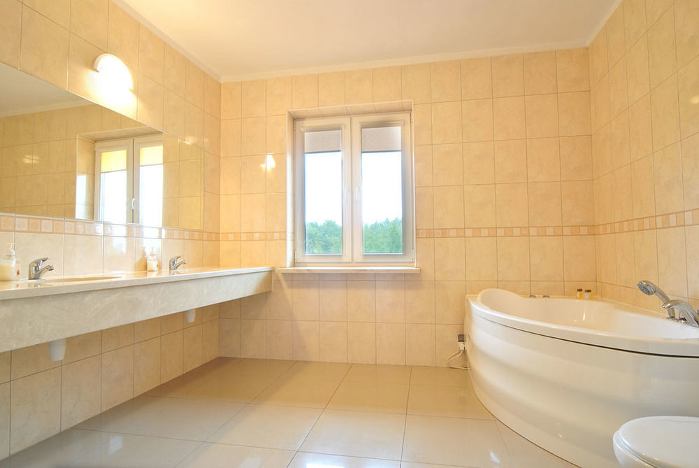 Obok Lasu Grebiszew Bagian luar foto